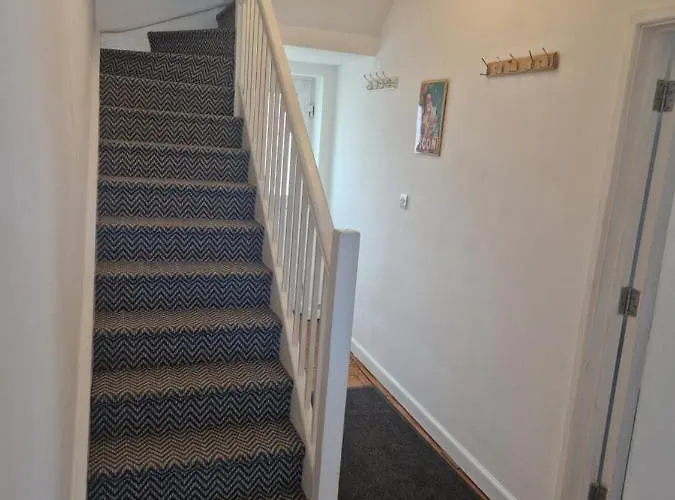 13 Grosvenor House,